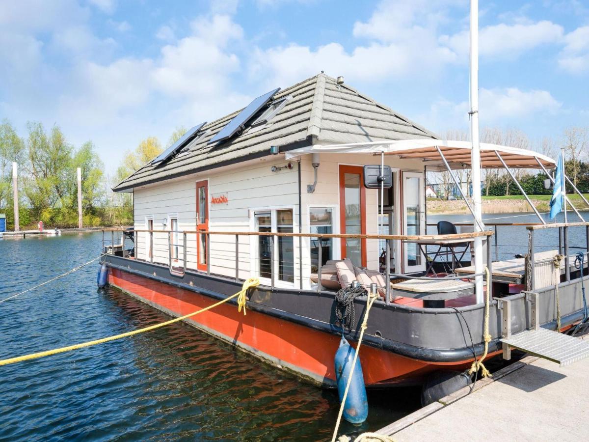 Fantastic Watervilla In Kerkdriel At The Zandmeren Lake Extérieur photo